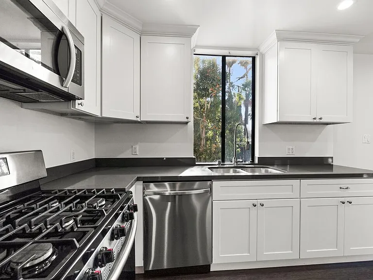 1950 Rodney Dr #105 — Photo 7