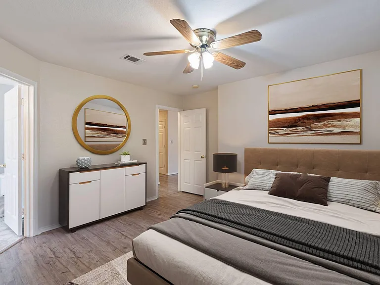 7704 Plateau Cv — Photo 14