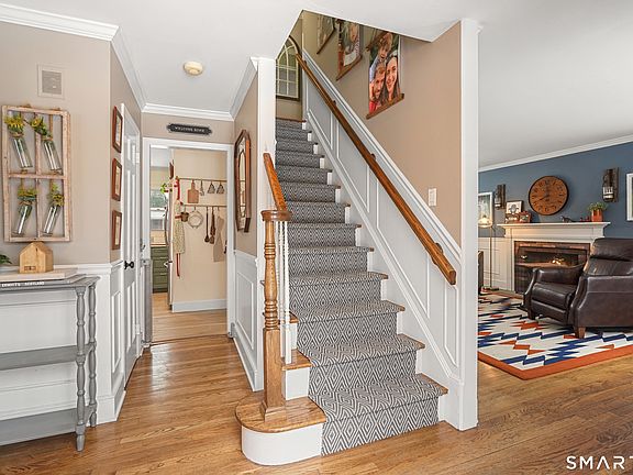 3rd image of 349 Mountain Road