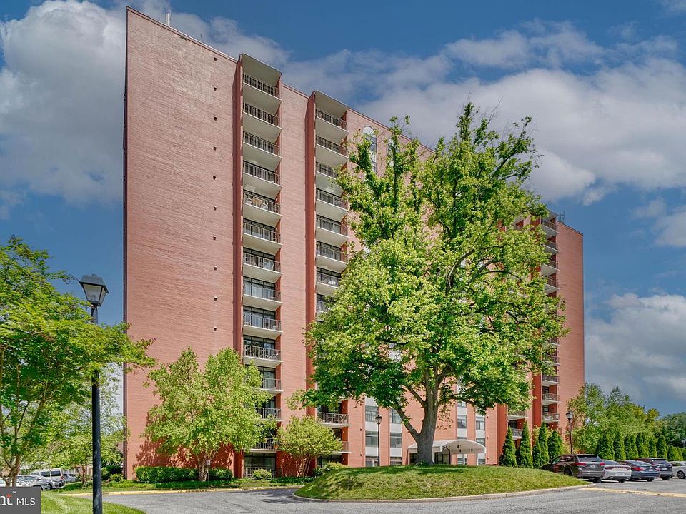 1st image of 1 Smeton Pl APT 1003