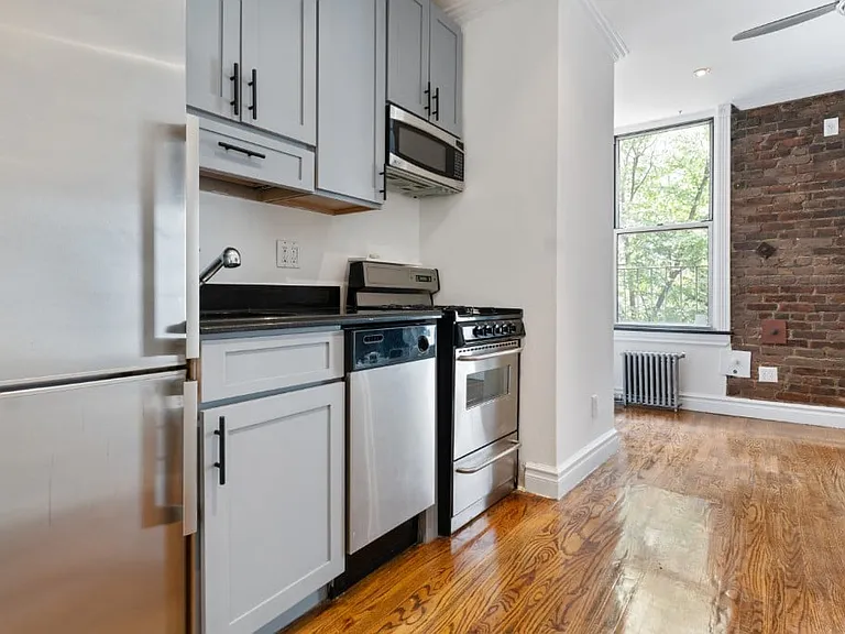 221 Mott St #14 — Photo 2