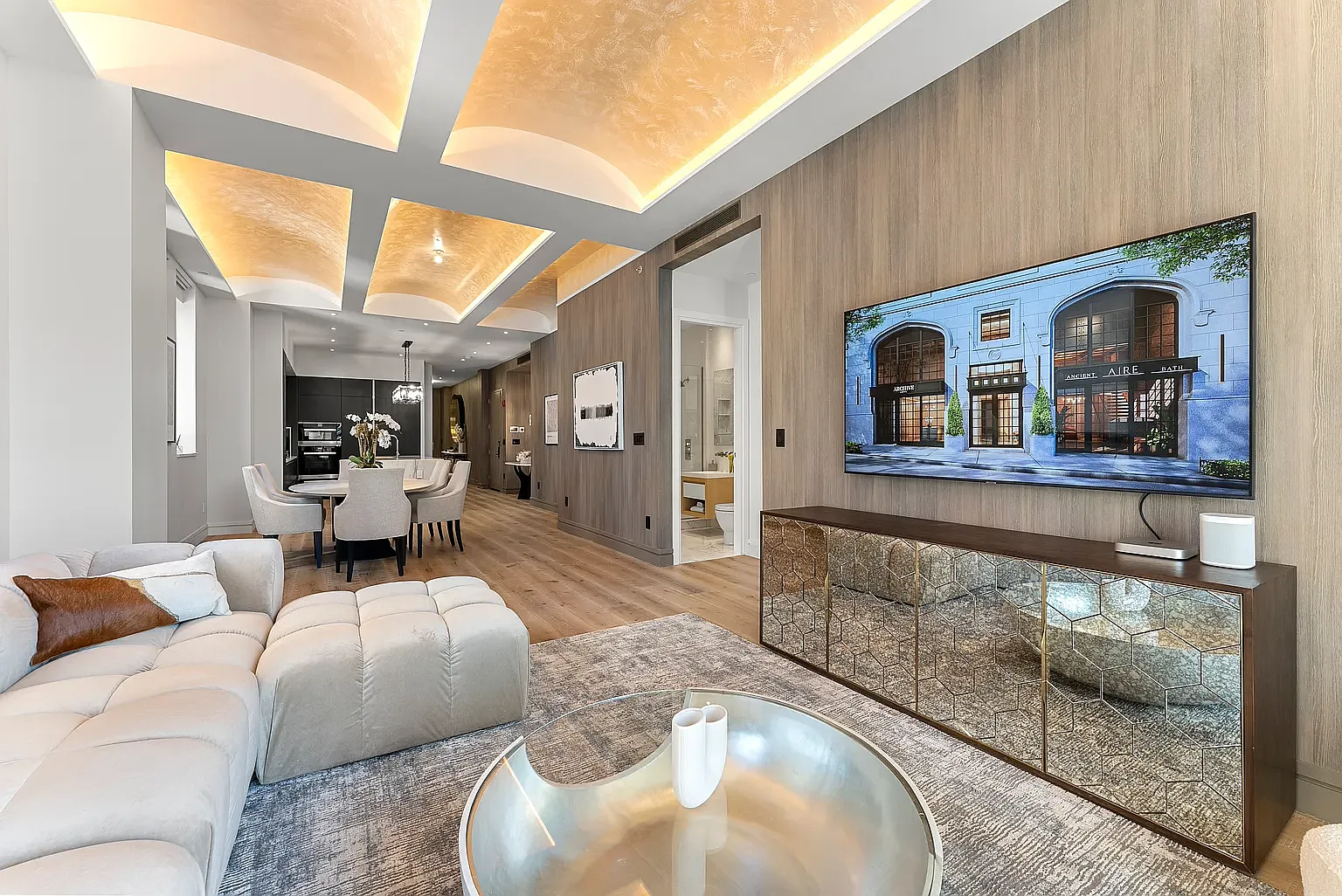 305 East 61st Street — Photo 3