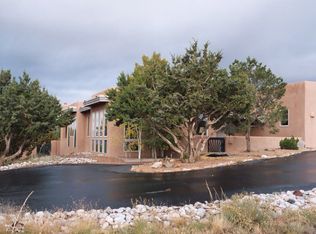 14 Balsa Dr, Santa Fe, NM 87508
