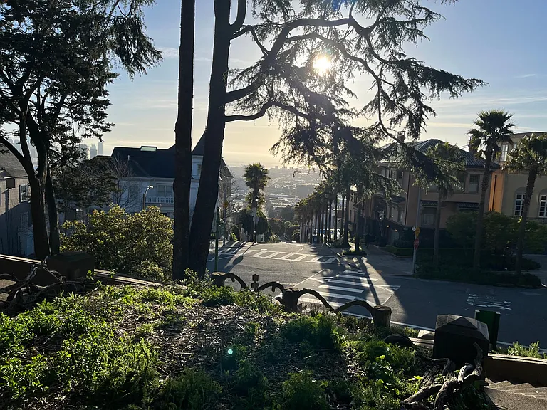 Neighborhood highlight: Buena Vista Park_perfect for sunsets, strolls, or snapping the perfect pic.