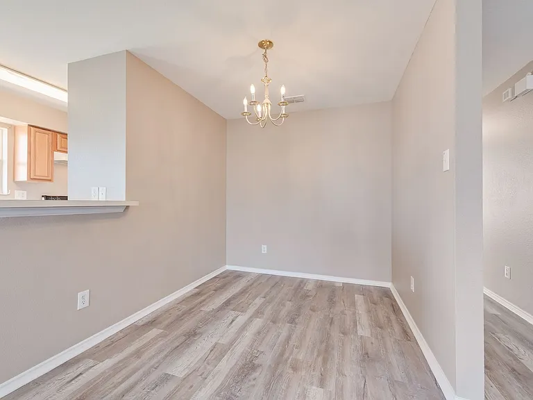 216 Modene St — Photo 3