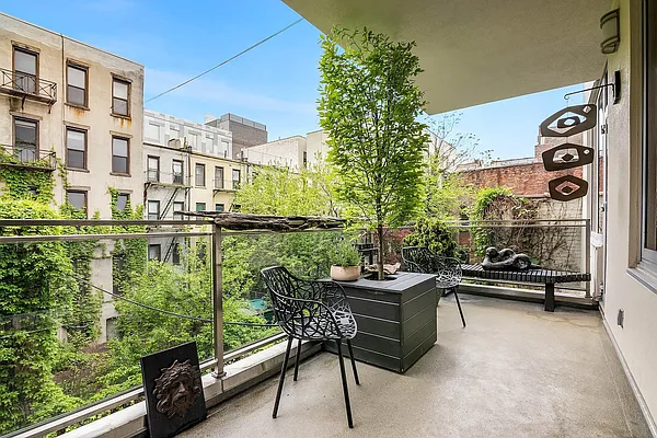 Sold by Compass | media 1