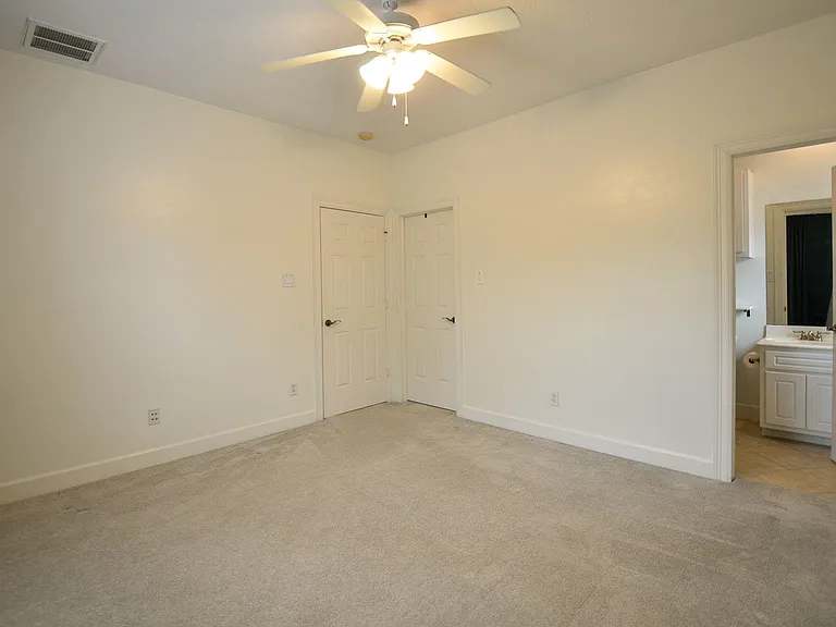4609 Floyd St #B — Photo 23