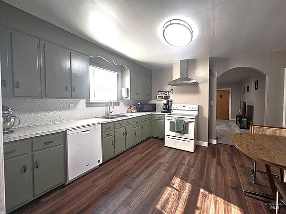5th image of 1220 Highland Ave