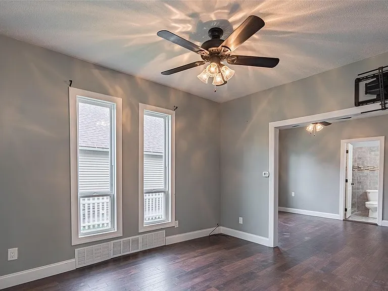 4131 Lake St — Photo 5