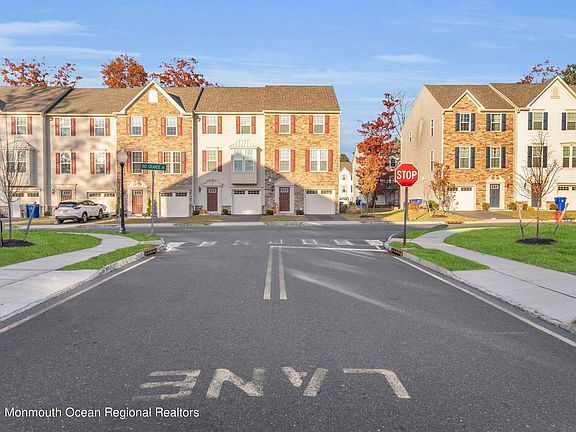 4th image of 902 Mississippi St