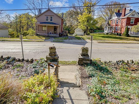 3rd image of 1826 Fairmount Ave