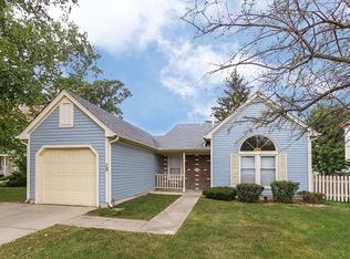 15 Washington Ct, Streamwood, IL