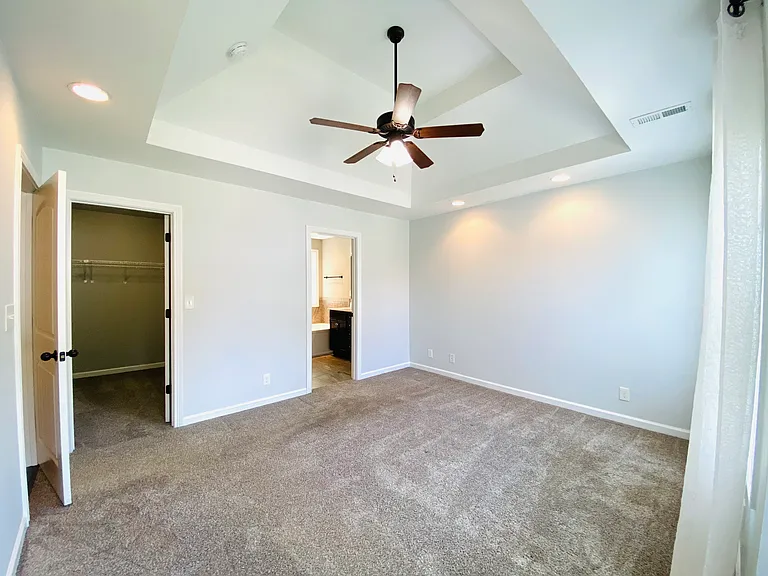 1194 Eagles Bluff Dr — Photo 25
