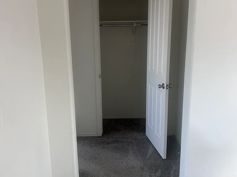 15422 W Windward Ave — Photo 37
