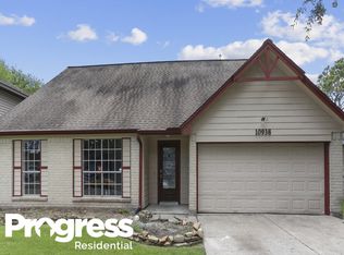 10938 Pinewood Ct, La Porte, TX 77571