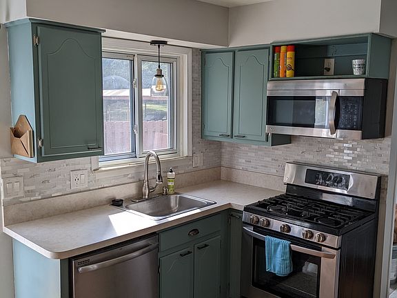 4th image of 137 Sheffield Dr