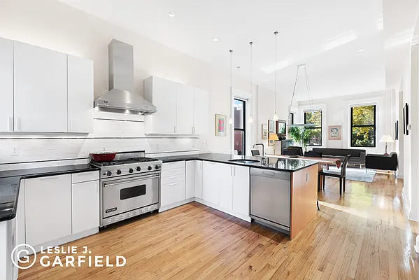 Sold by Leslie J. Garfield | media 1