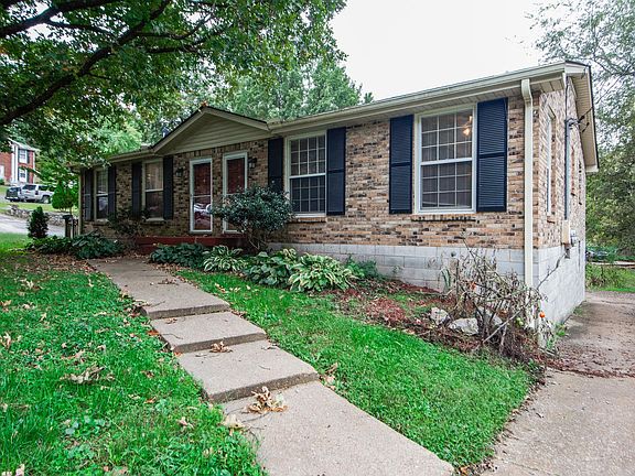 3rd image of 845A Oakwood Terrace Dr