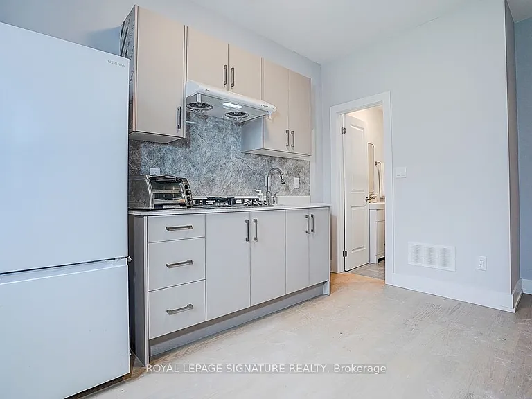 252 Annette St #4 — Photo 7