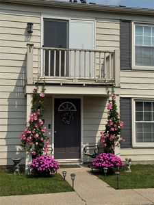 2627 Thornbrier Ct #A, Lake Orion, MI, 48360