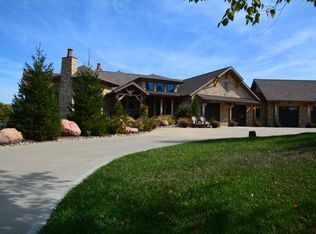 17096 Eisenhower Rd, Leavenworth, KS 66048