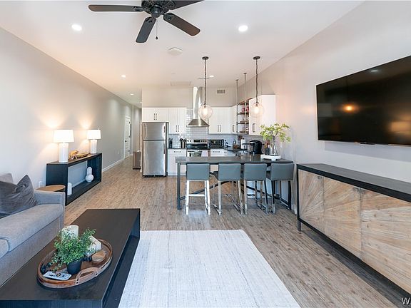 3rd image of 2529 University Blvd #1