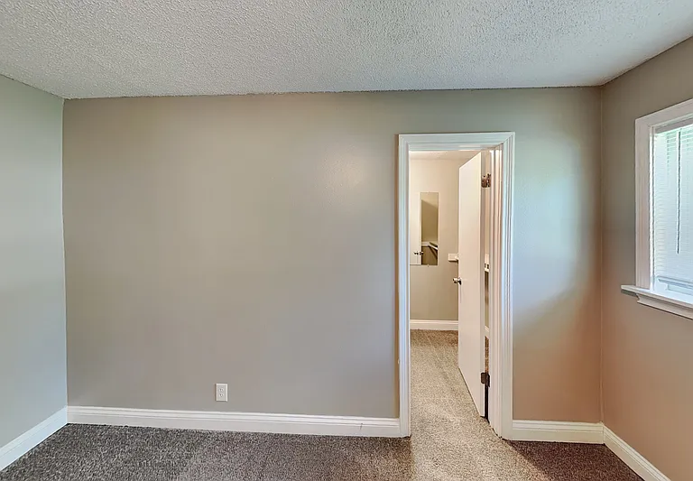 2604 E Murry St — Photo 8