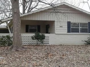 1461 E Berkeley St, Springfield, MO 65804