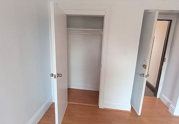 4th image of 219 W 139th St #6