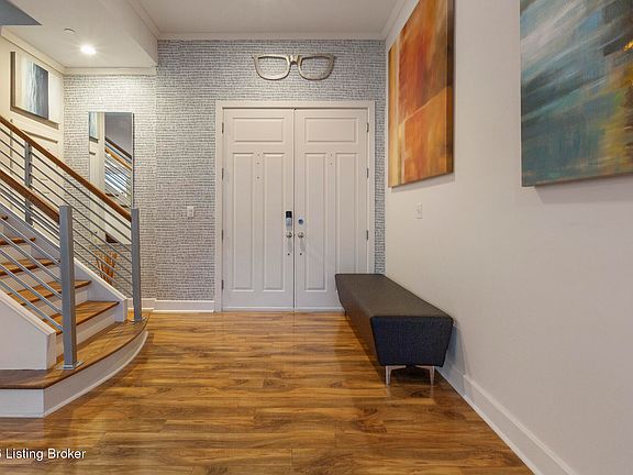 5th image of 324 E Main St Unit 419