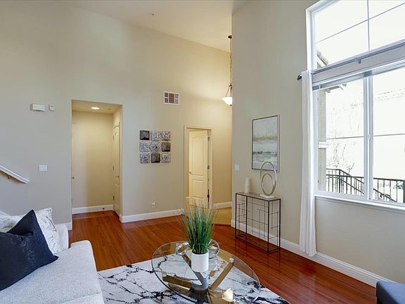 5th image of 4490 Moulin Pl