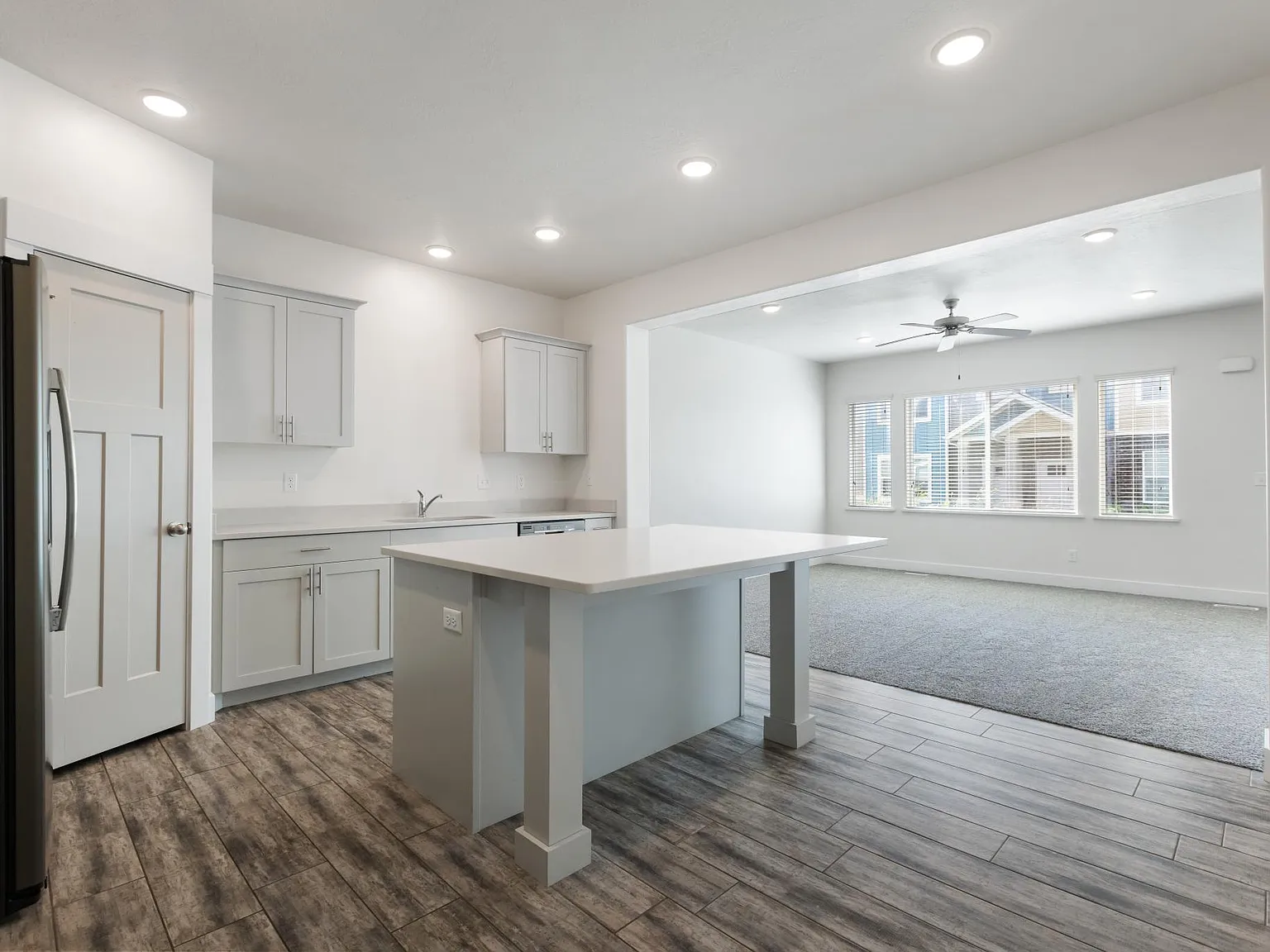 Porter Ranch Townhomes — Photo 1