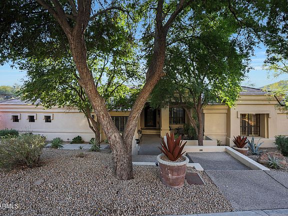 2nd image of 1535 E CALAVAR Drive