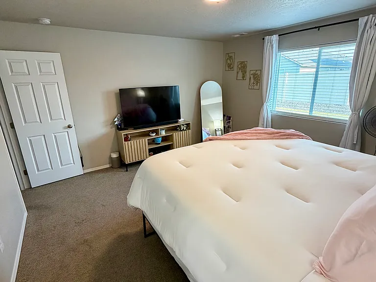 12735 Kinaid St — Photo 10