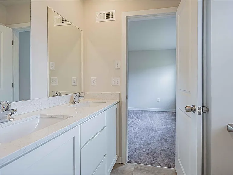 7640 Clayton Ave — Photo 20