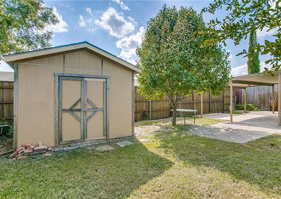 1st image of 1409 Park East Dr