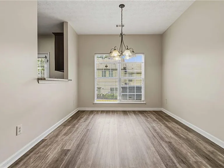 4401 Stone Gate Way — Photo 8