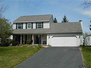 1st image of 12 Maple Dr