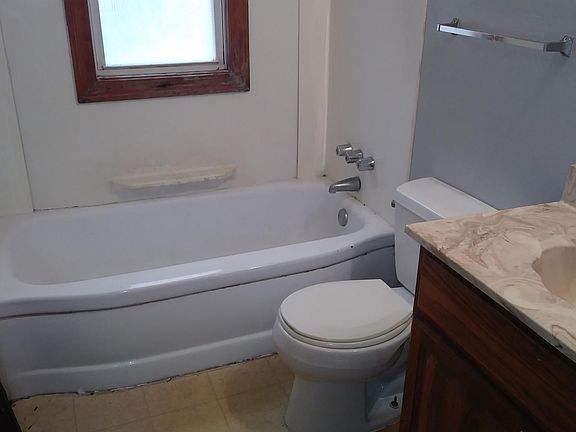 4th image of 602 Graf Ave