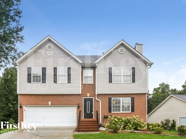 3890 Brushy Wood Dr, Loganville, GA 30052