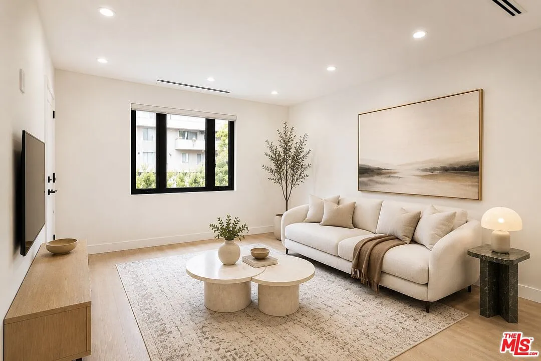 2 bed, 2.0 bath, 1013 sqft, $6,600 — Photo 1
