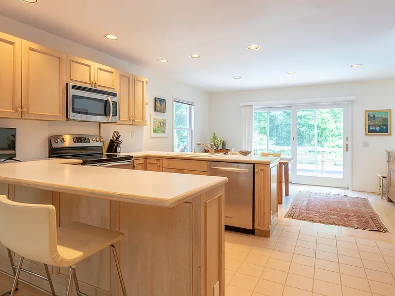 189 Northside Dr — Photo 6