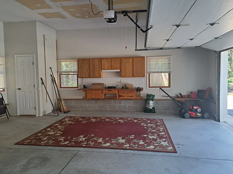 11 Roberts Rd — Photo 24