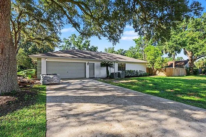 4 bed, 2.5 bath, 2405 sqft, $3,400 — Photo 4