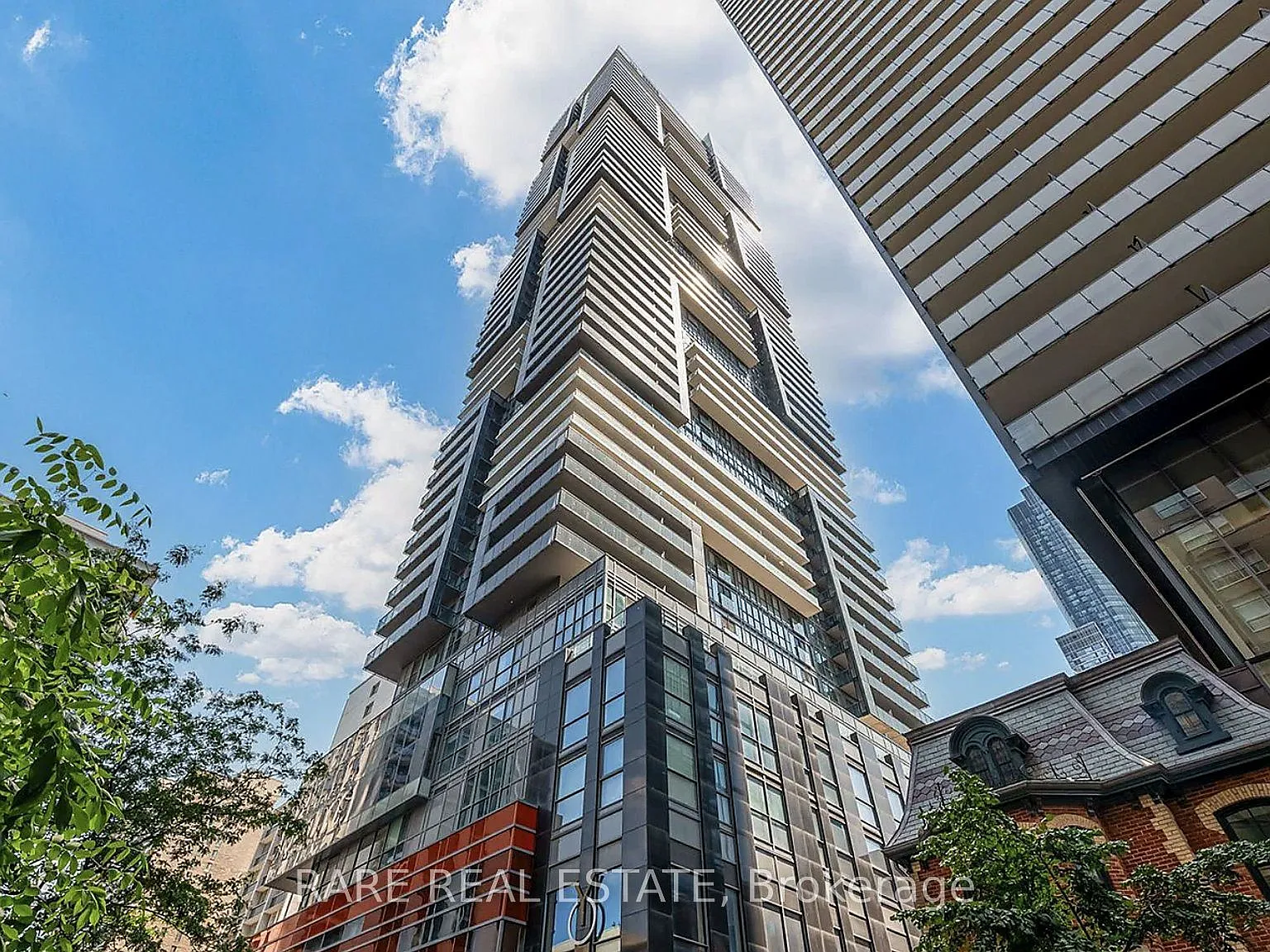 3 bed, $5,200 — Photo 1