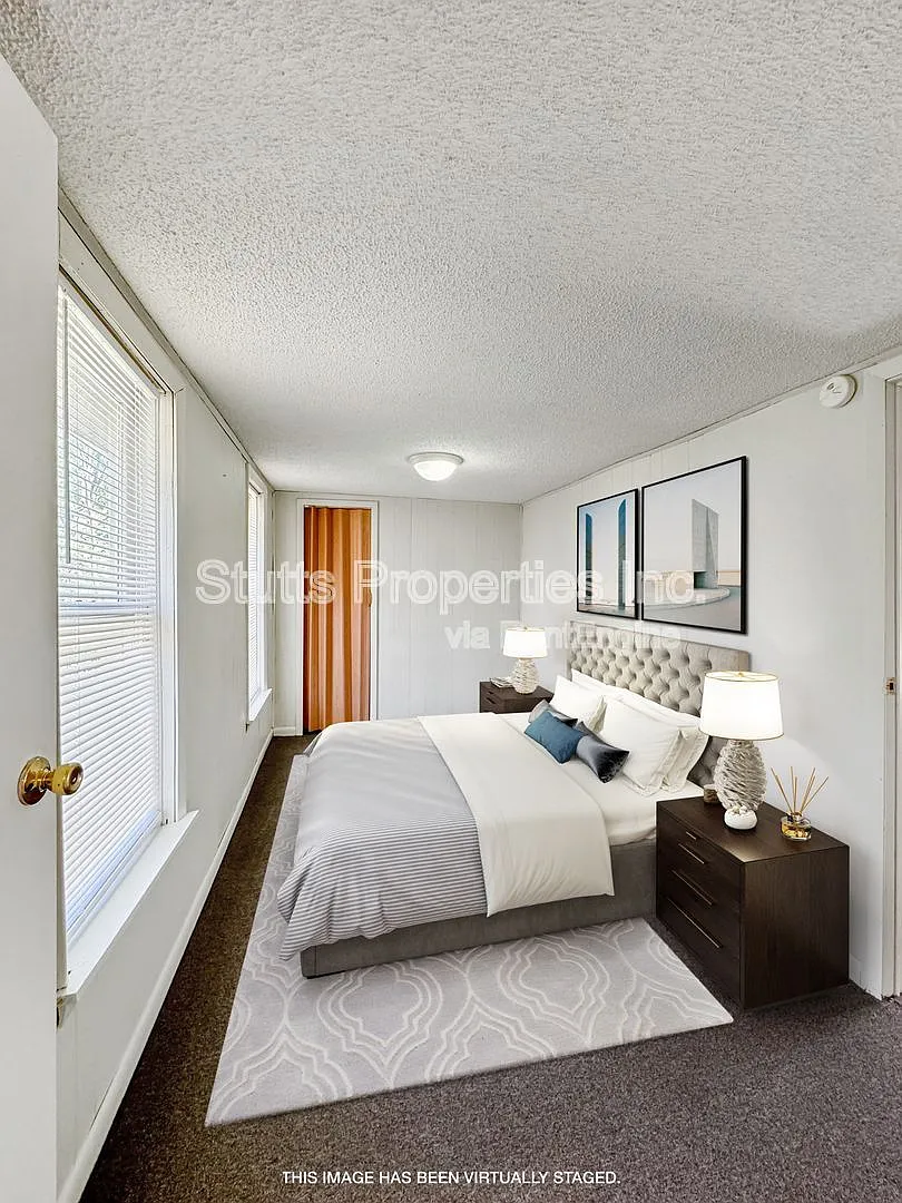 2 bed, 1.0 bath, $695 — Photo 2
