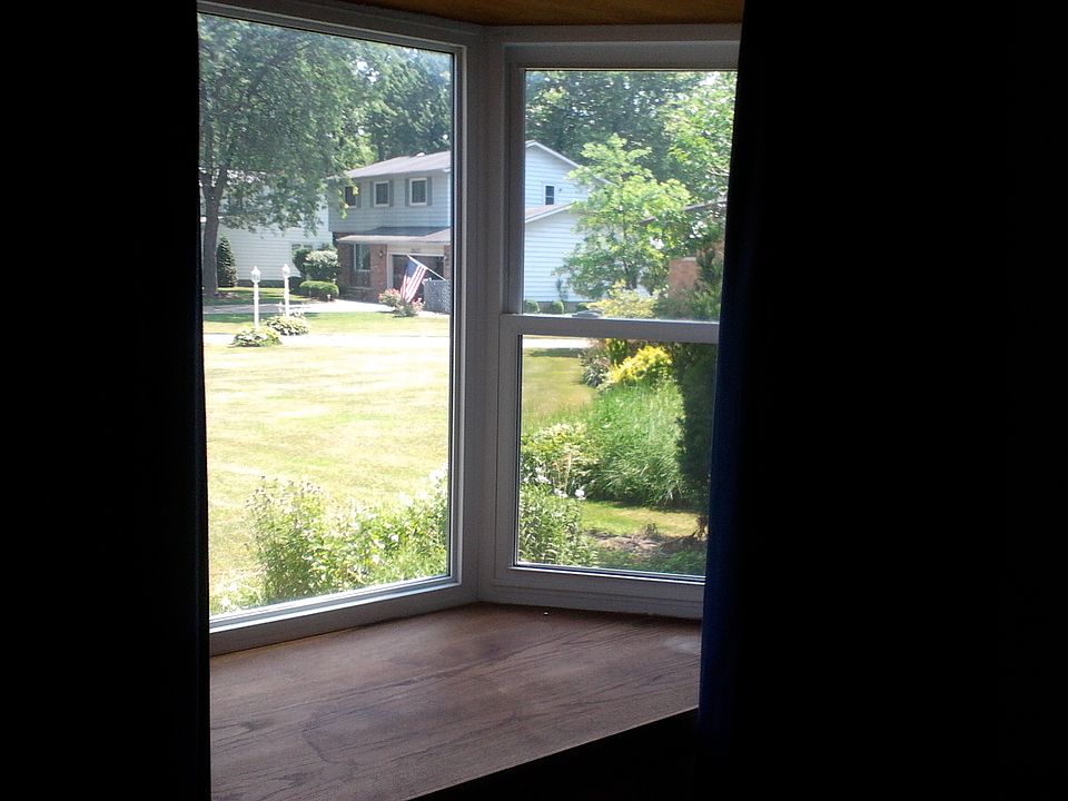 View LR bay window