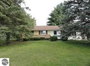 6610 W Millbrook Rd, Remus, MI 49340