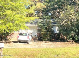 810 Aberdeen Rd, Laurinburg, NC 28352
