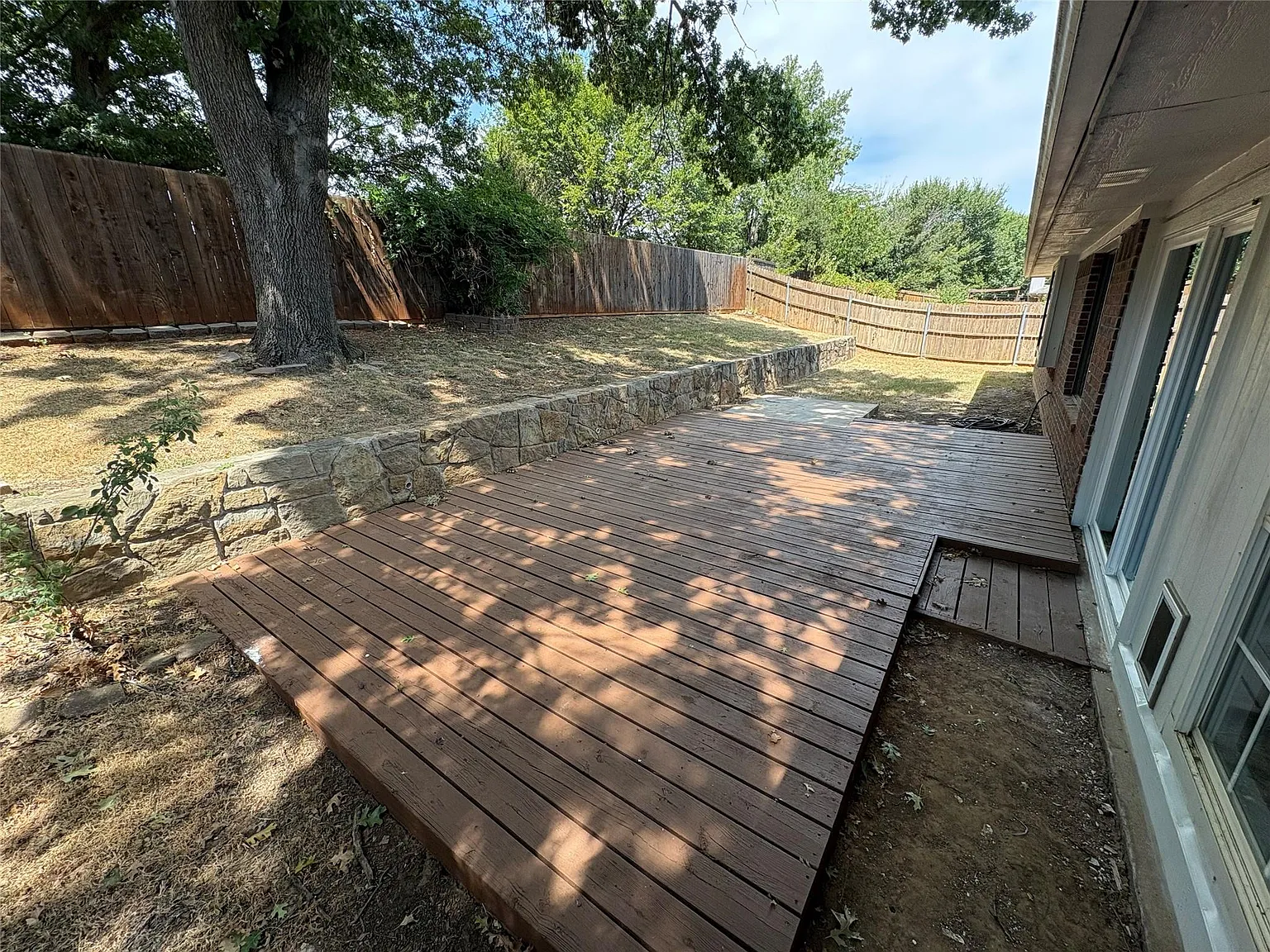4 bed, 1820 sqft, $2,300 — Photo 3